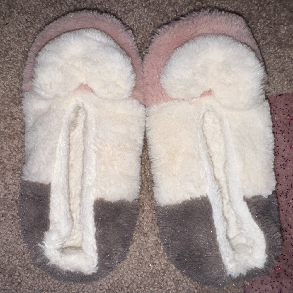 Cozy Women's Plush Slip-On Slippers 8/9